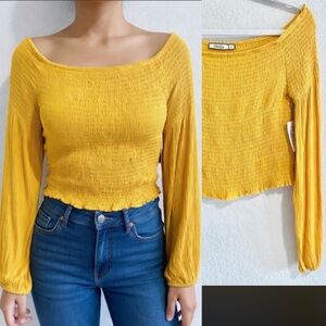 NWT Boutique Smocked Off The Shoulder Blouse w/ Billowy Sleeves